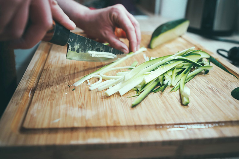 Preparing vegetables to quick pickle